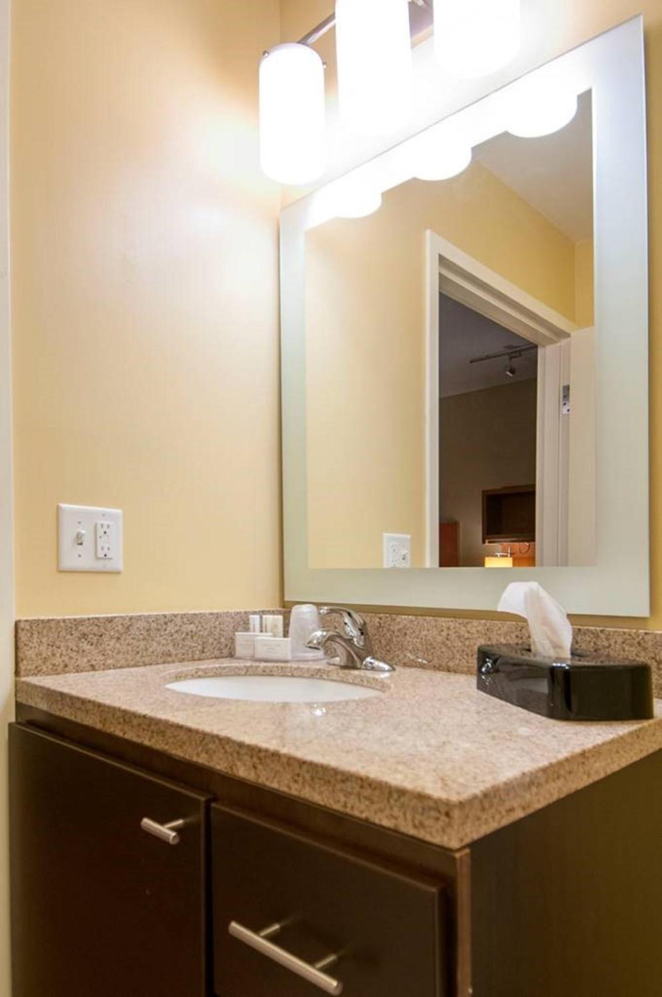 Towneplace Suites By Marriott Baton Rouge Gonzales Exterior photo